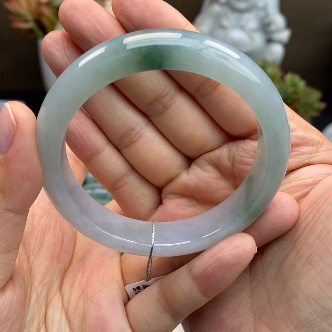翡翠手镯未镶嵌天然