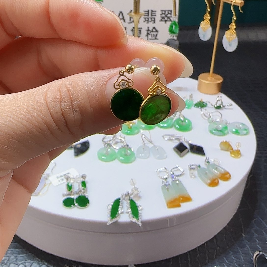 翡翠18K金镶嵌耳饰天然缅甸a货翡翠