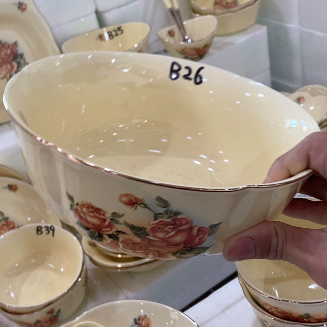 星博陶瓷……………………………………