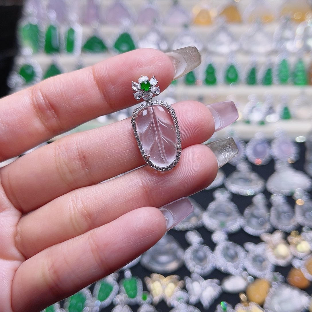 石英质玉颈饰银S925镶嵌