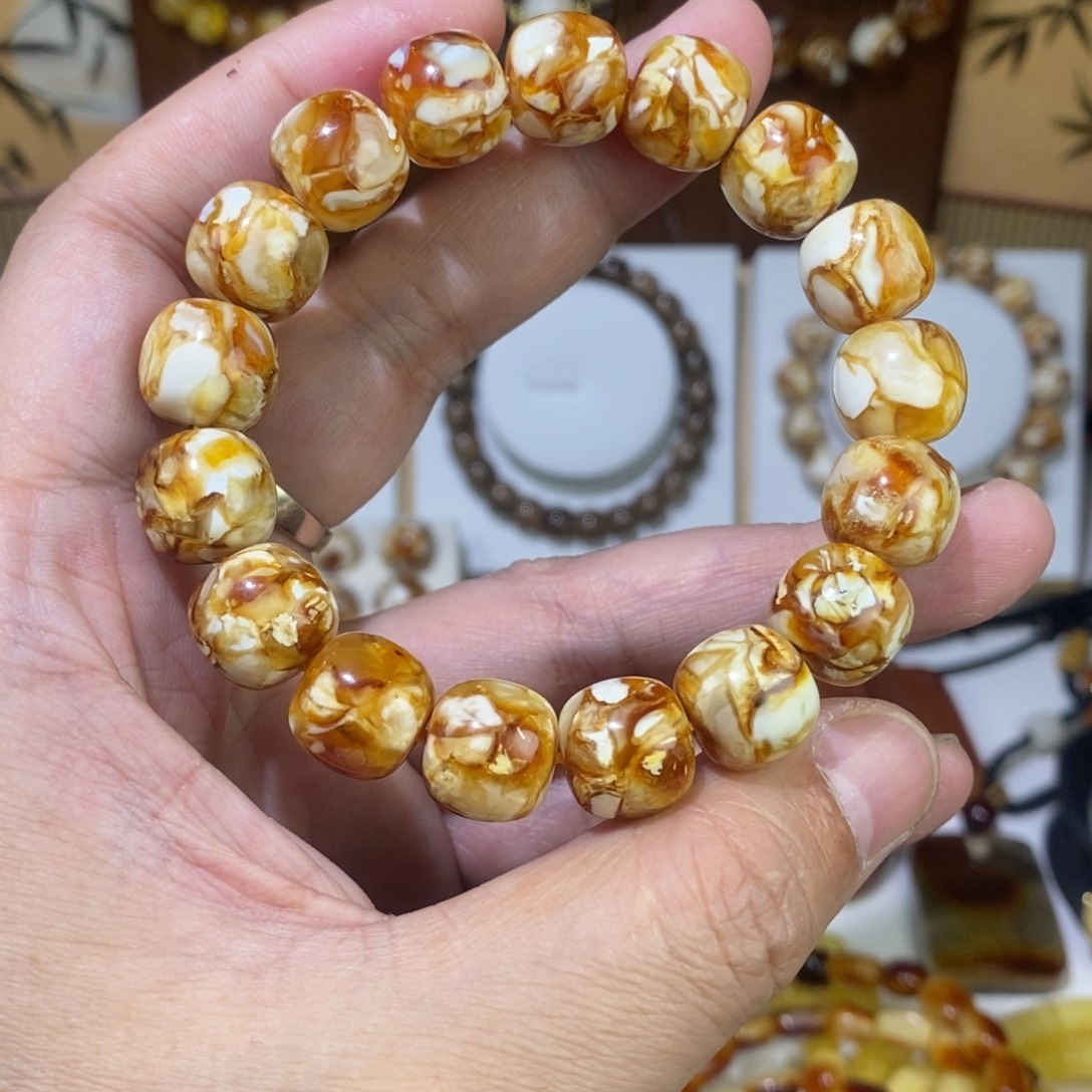 12.5沁色精工老型手串一条