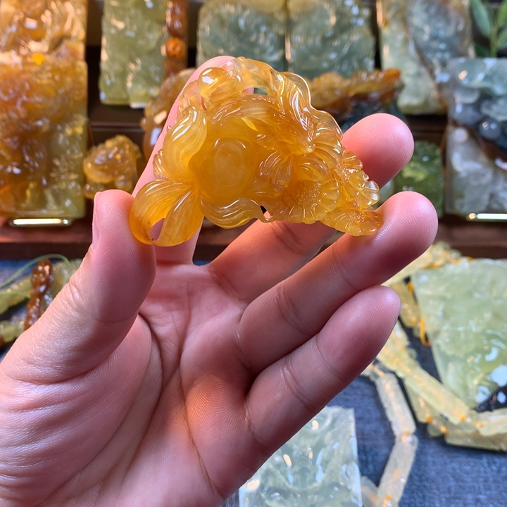 未镶嵌蛇纹石玉颈饰