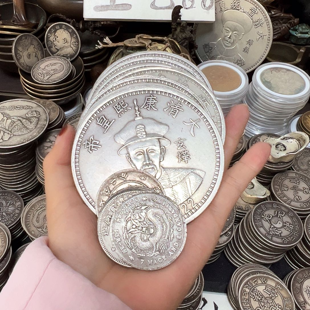 金属复古风格摆件
