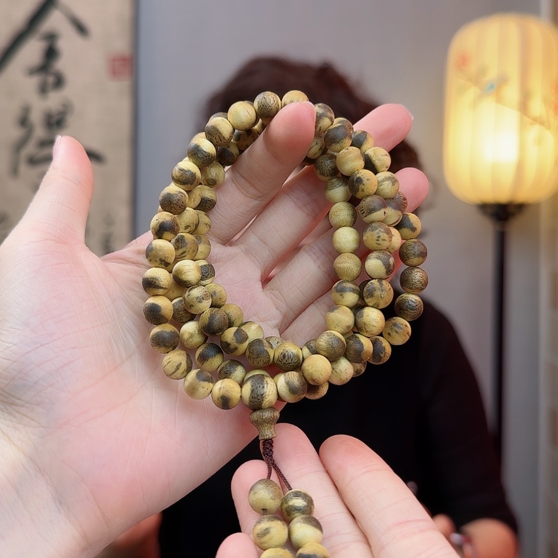 沉香手串海南文昌白奇0.8*108