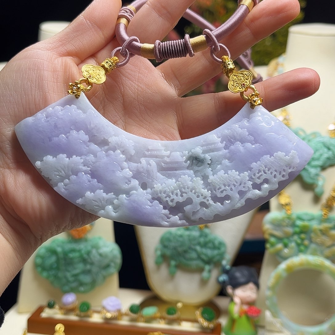 翡翠颈饰未镶嵌天然翡翠