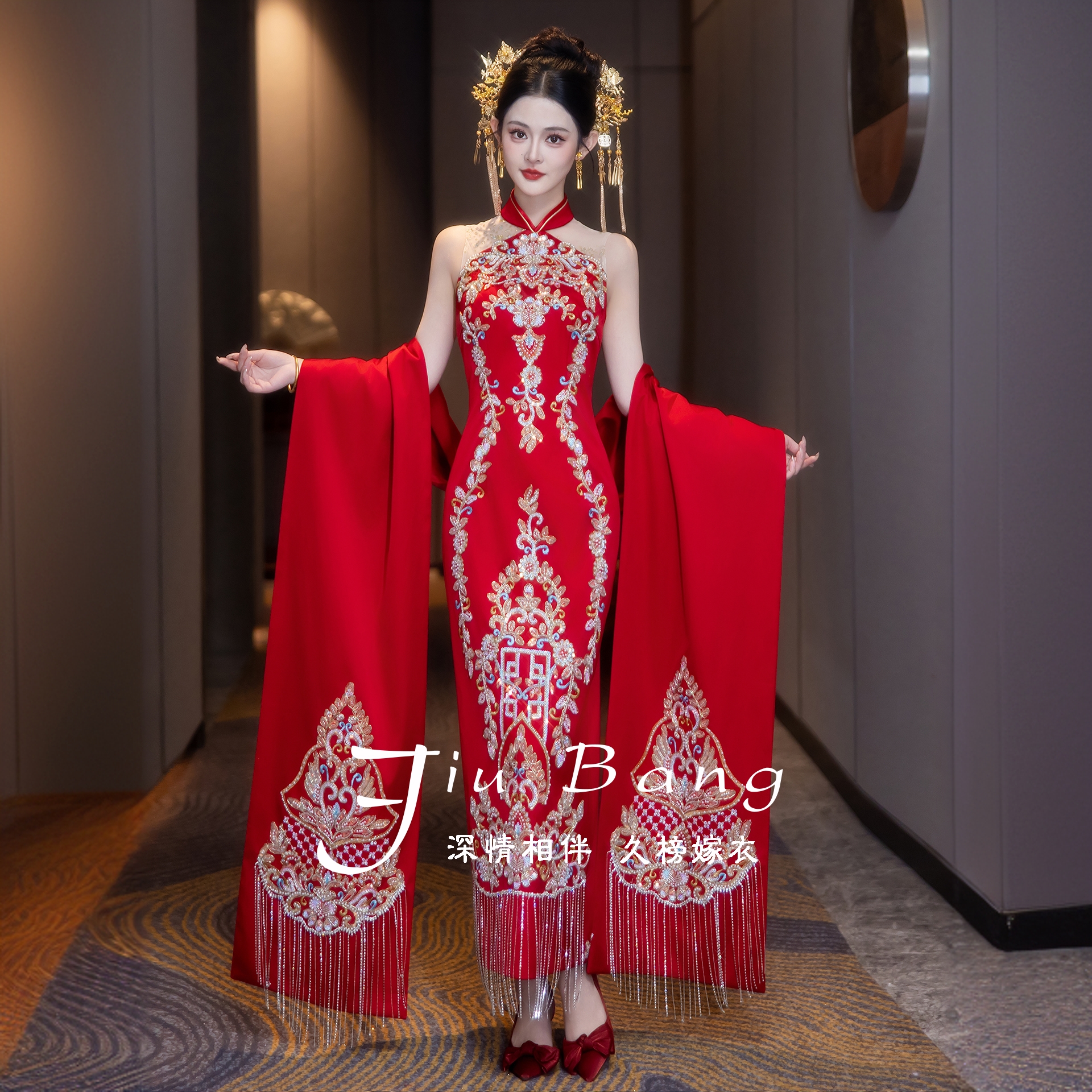 高端订婚礼服敬酒服2025新款结婚宴会晚礼服新娘红色礼服秀禾服女