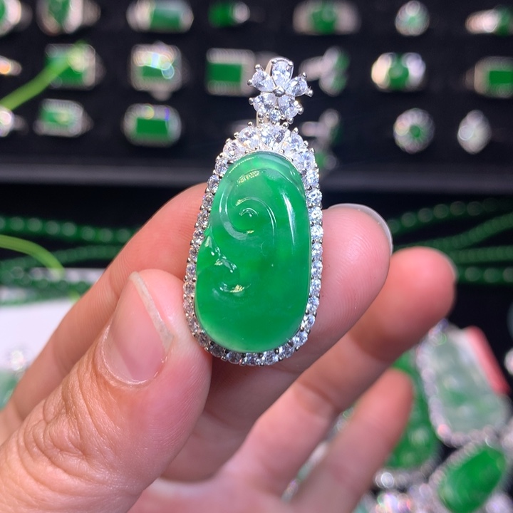 【闪购商品】翡翠颈饰银S925镶嵌天然翡翠