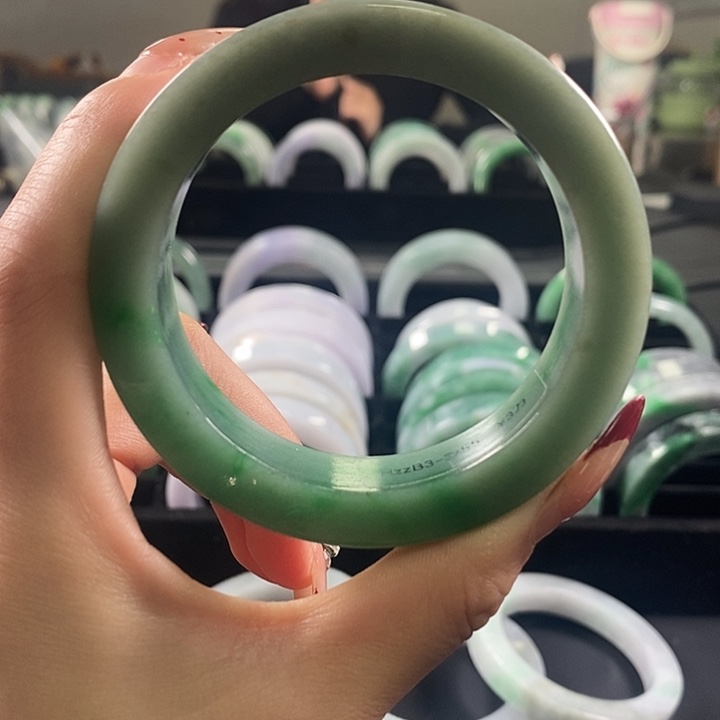 翡翠未镶嵌手镯888888888