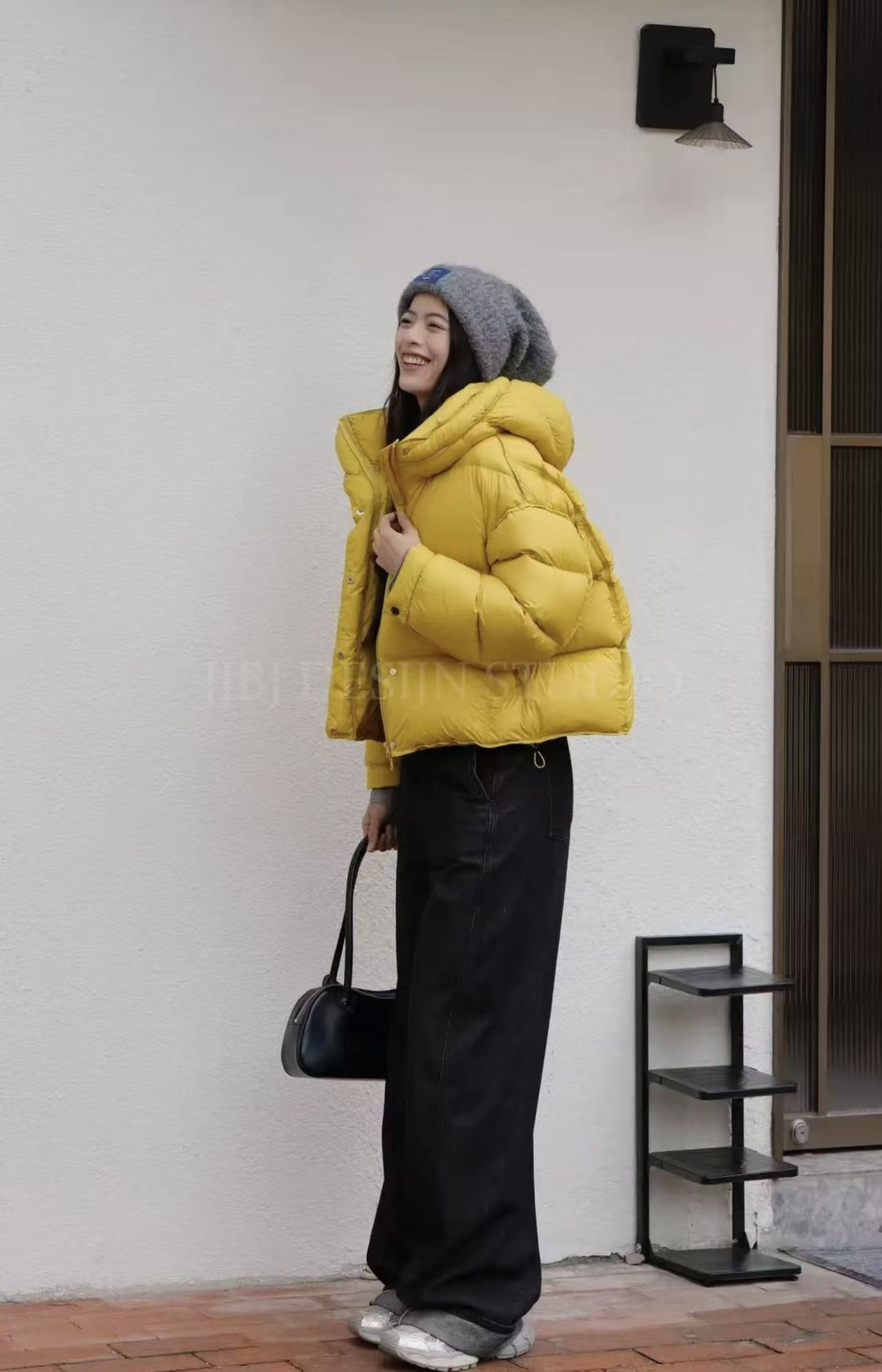 新款撞色扣时尚百搭加厚保暖短款泡芙连帽韩版羽绒服-88073