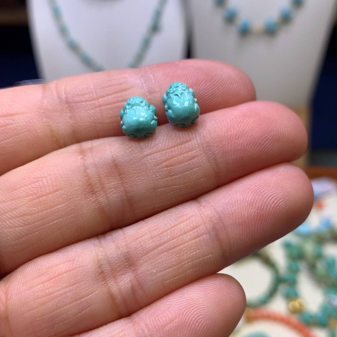 绿松石18K金镶嵌耳钉