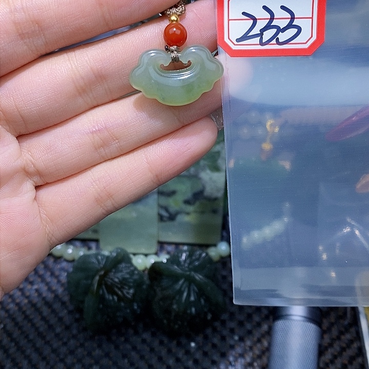 和田玉和田玉边角料随机发未镶嵌