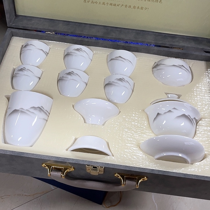 孤品茶具套装等。         