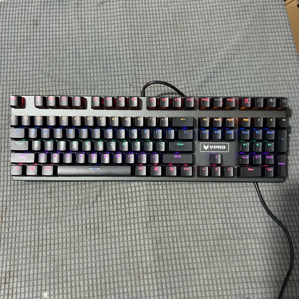 8新 Rapoo/雷柏 雷柏V700RGBV700S有线机械键盘，电竞RGB灯光游戏