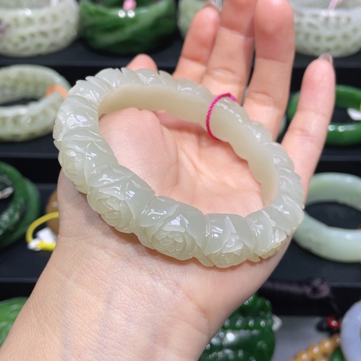 和田玉手镯59圈口 编号46未镶嵌