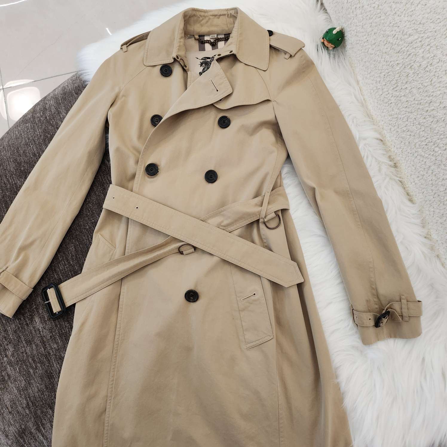 99新 BURBERRY/博柏利 Y3284  蜜色切尔西风衣 uk6码