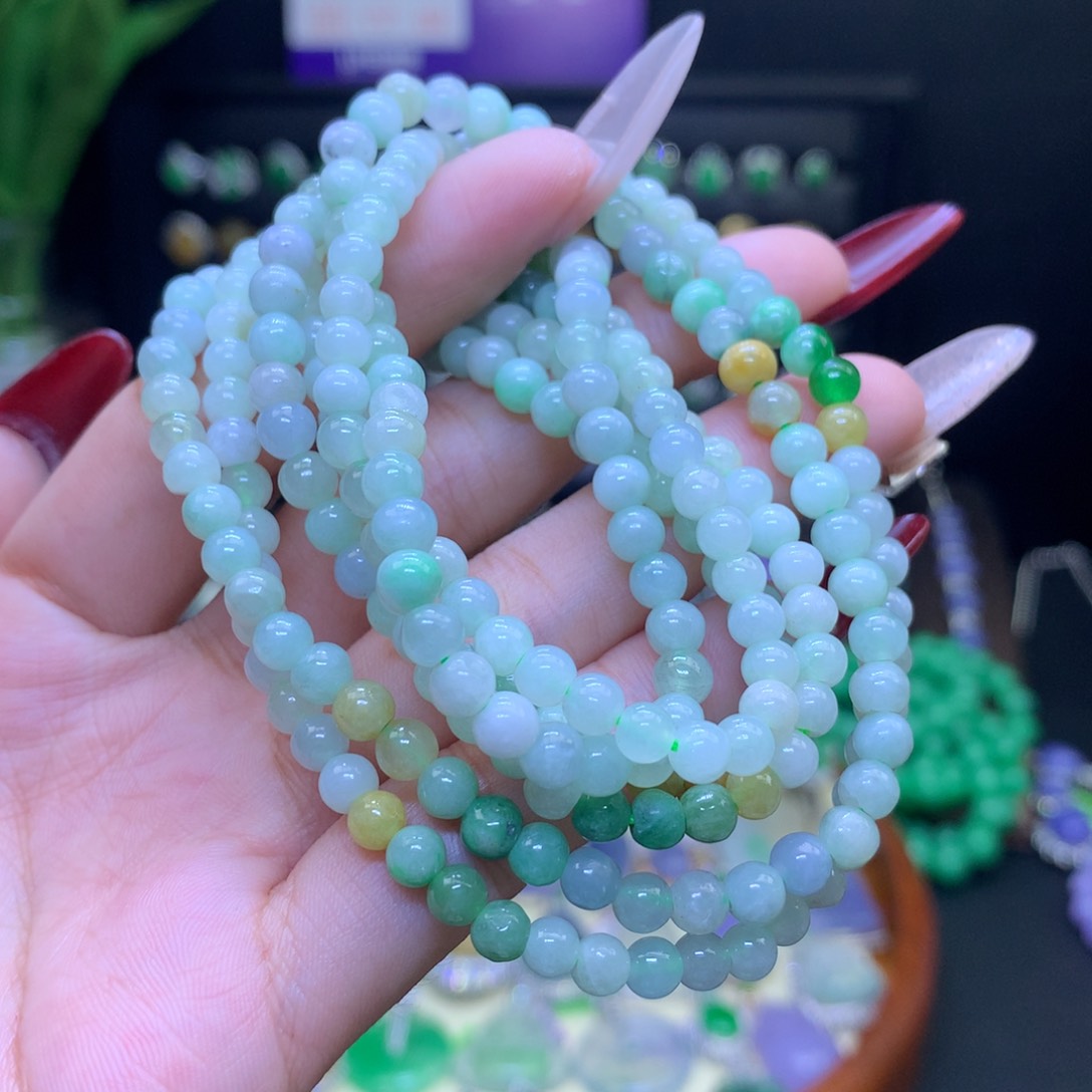 翡翠颈饰未镶嵌天然