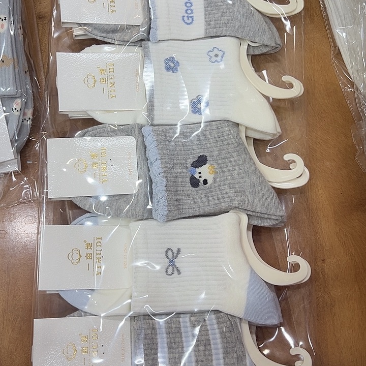 灰色系小狗混搭女十双