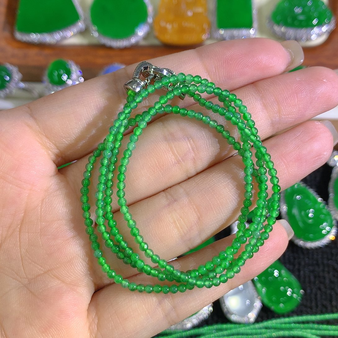 荣***耀翡翠未镶嵌颈饰小米珠