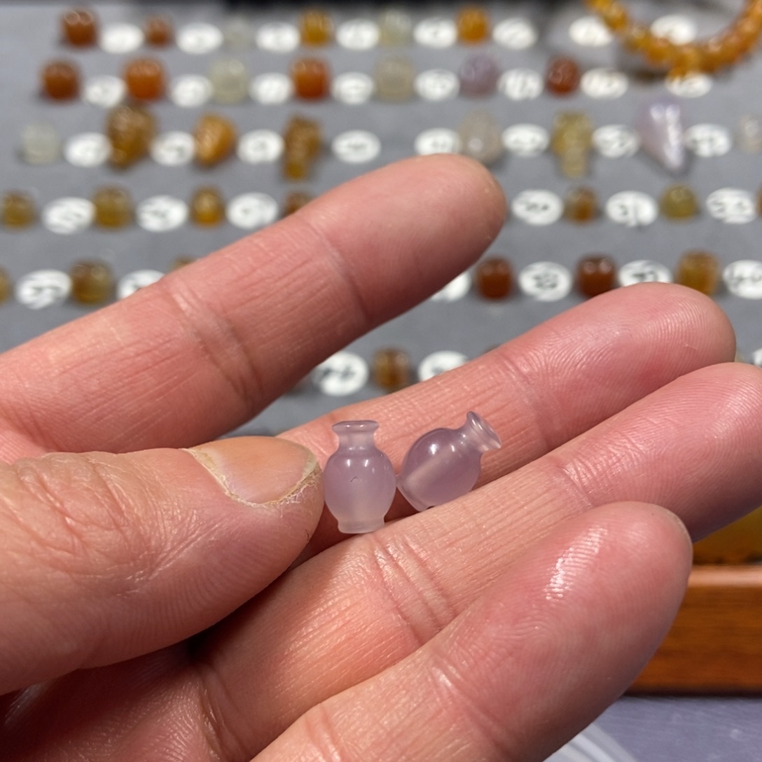 净***玩玛瑙/玉髓合金颈饰瓶