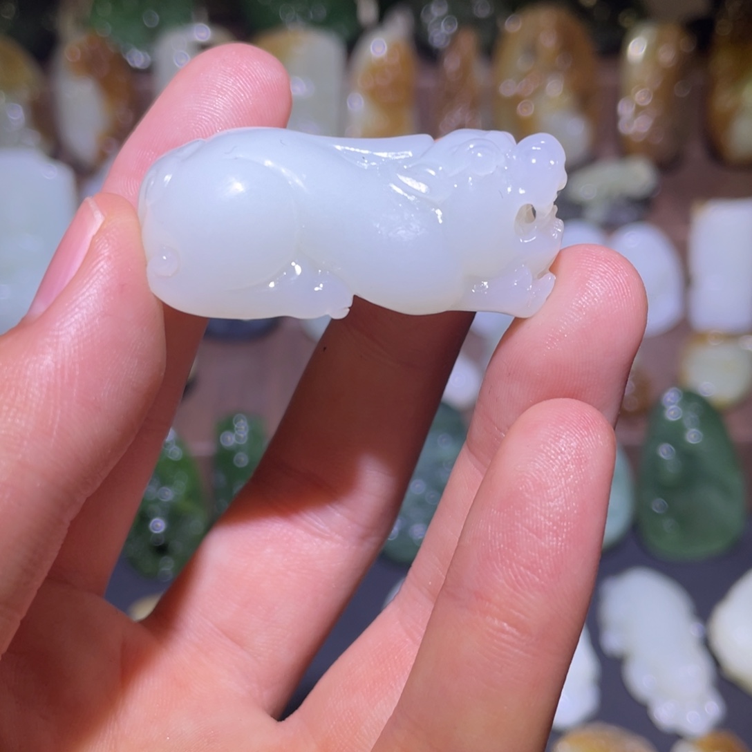 和田玉未镶嵌颈饰