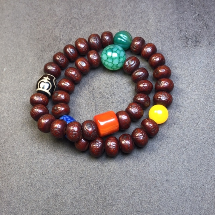 凤眼菩提吊坠L****)凤眼