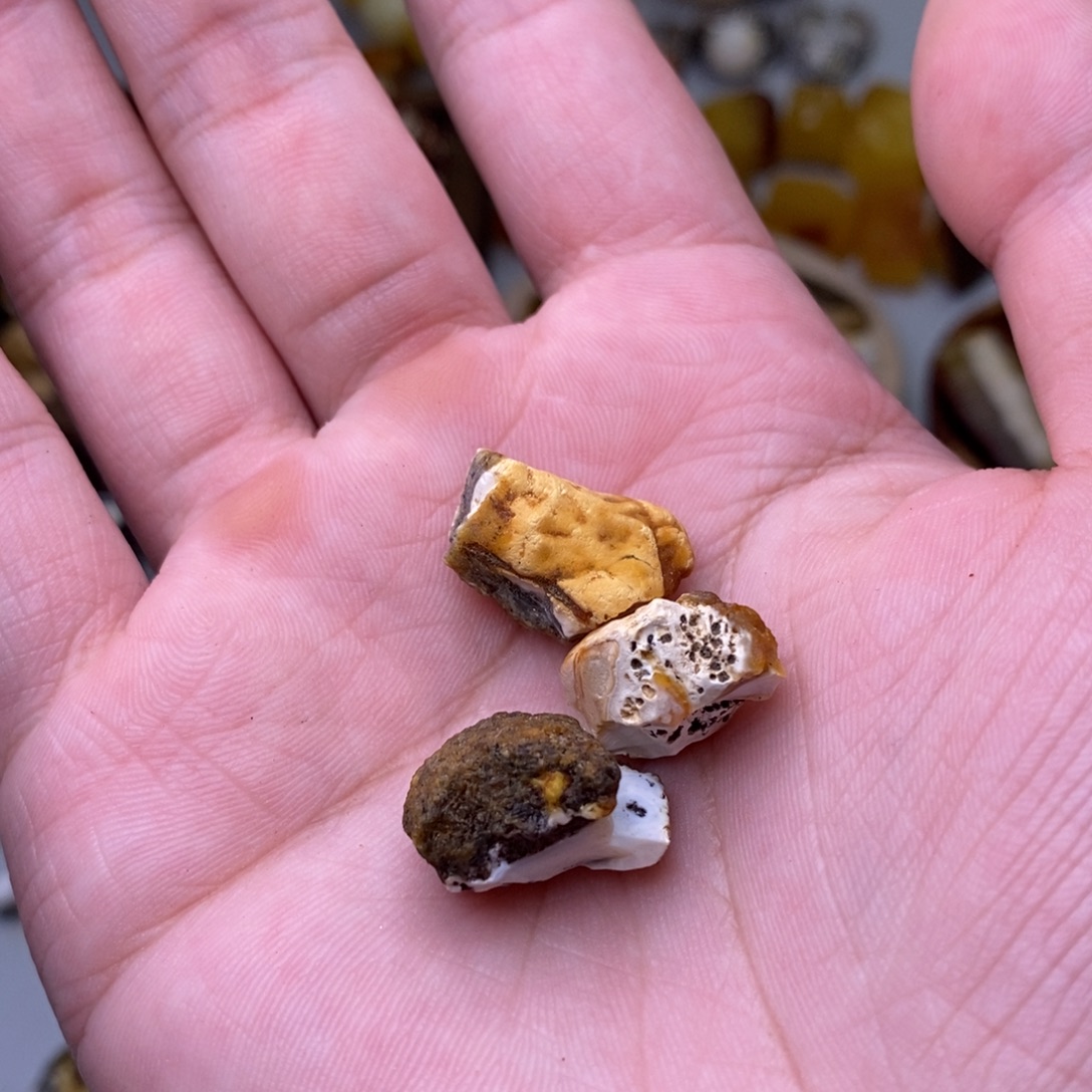 木***嘎定制琥珀天然蜜蜡