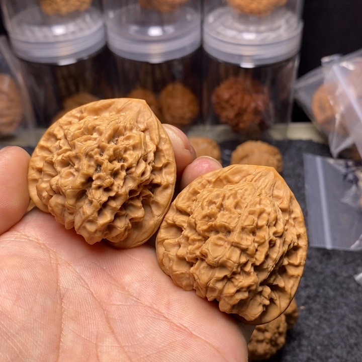 文玩核桃吊坠46.5官帽