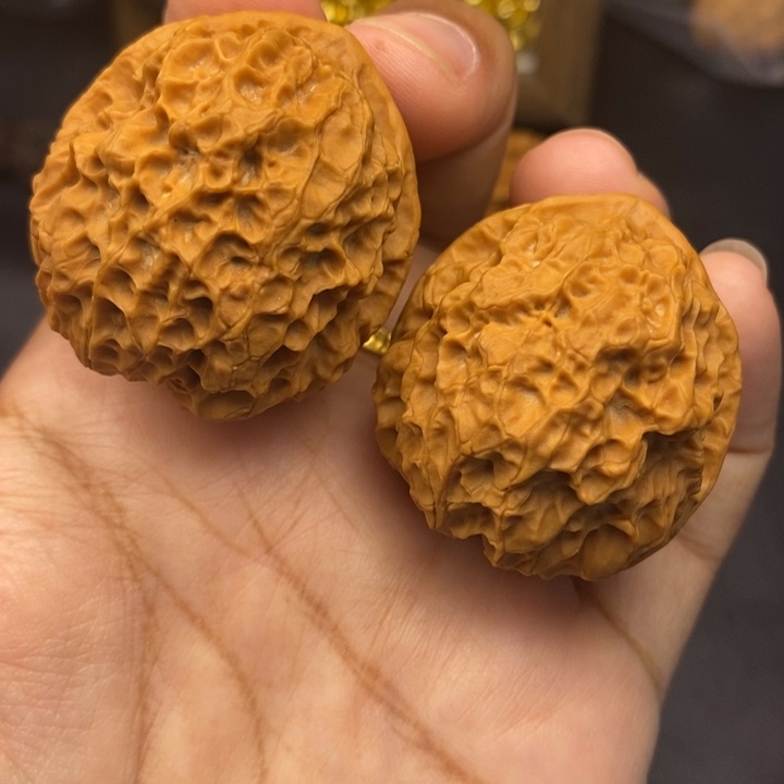 把件文玩核桃39尺珊瑚绣球