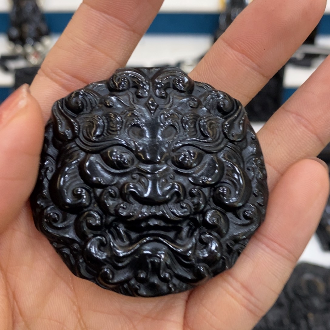 世***宽蛇纹石玉未镶嵌吊坠