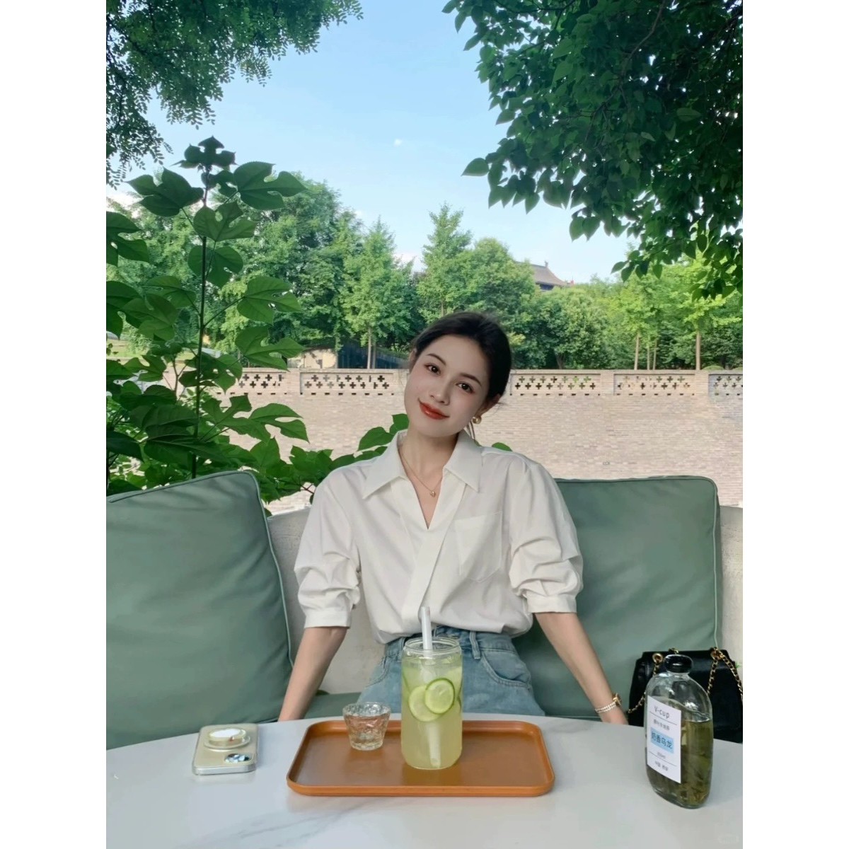 法式高级感V领短袖衬衫夏季休闲女气质轻熟上衣6587#嘉嘉bibi