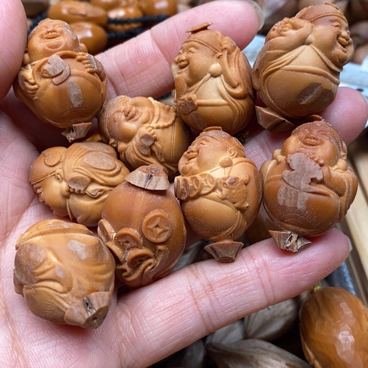 吊坠橄榄核华**雕