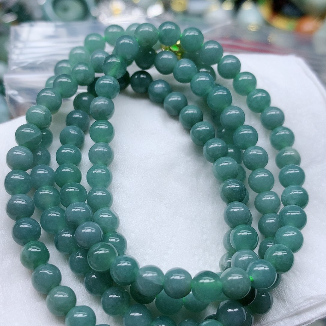 翡翠颈饰未镶嵌手串