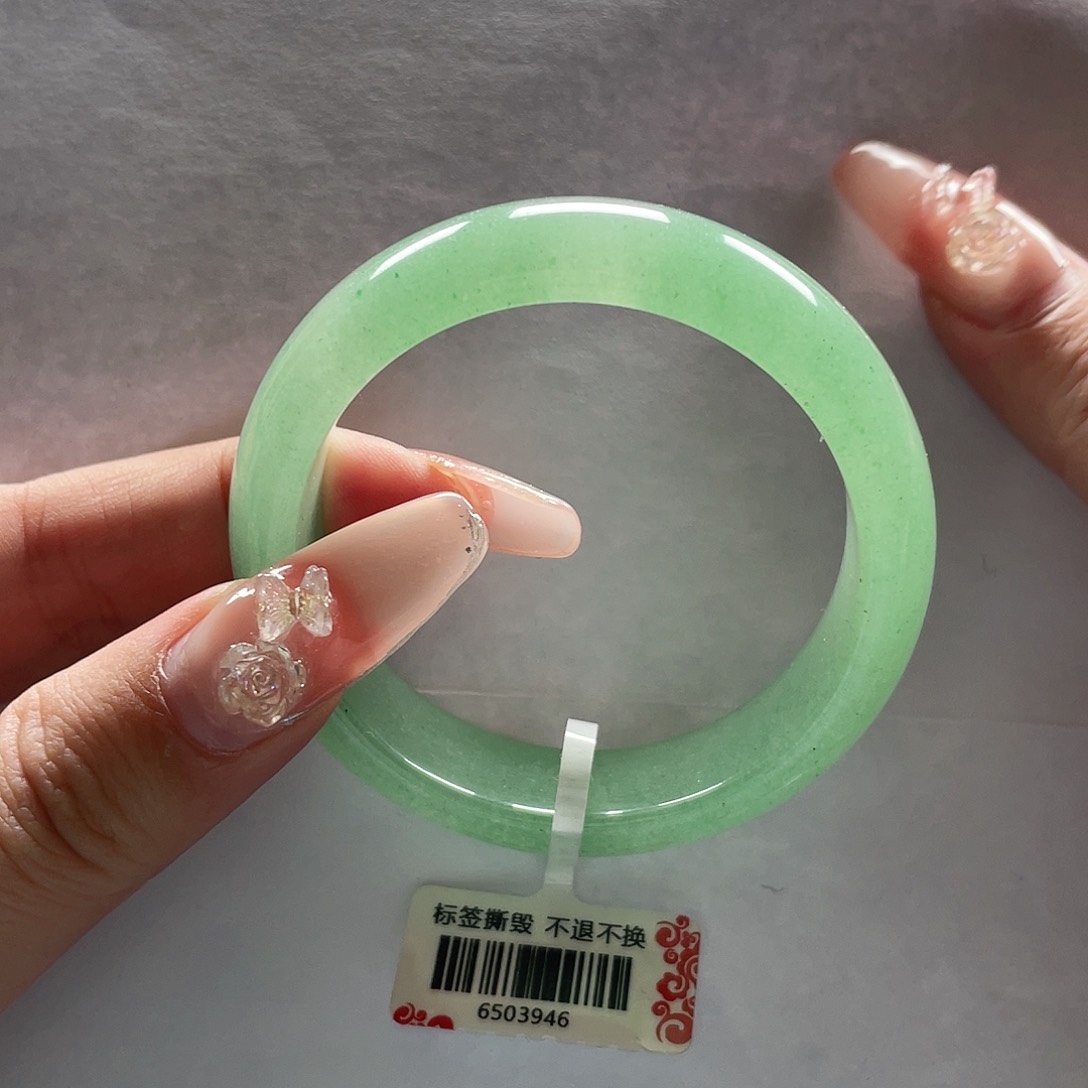 石英质玉手镯未镶嵌妙**主九九52