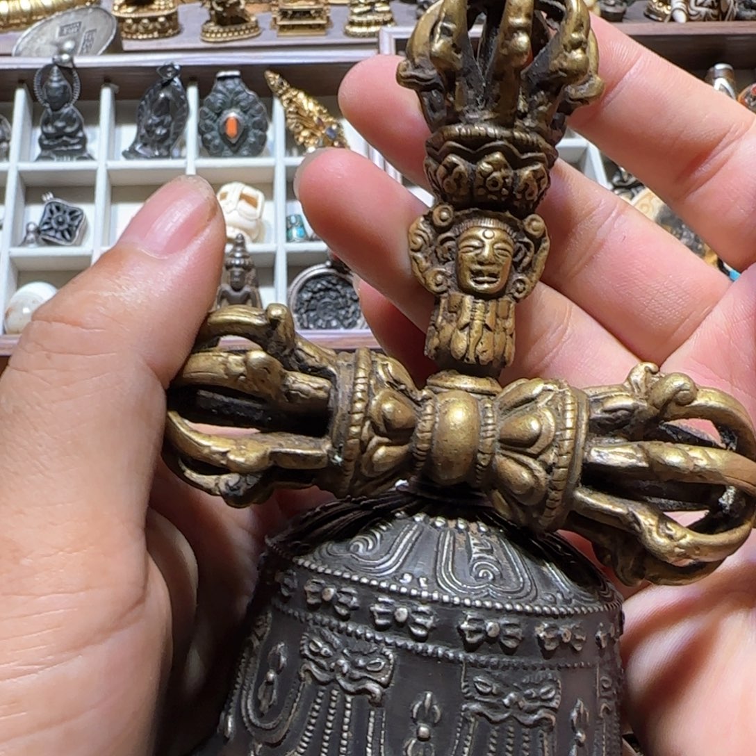 吊坠…………………………………