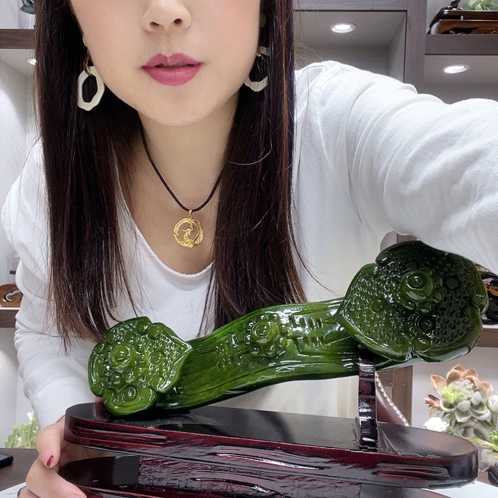 玉S****a家居摆件办公室摆件