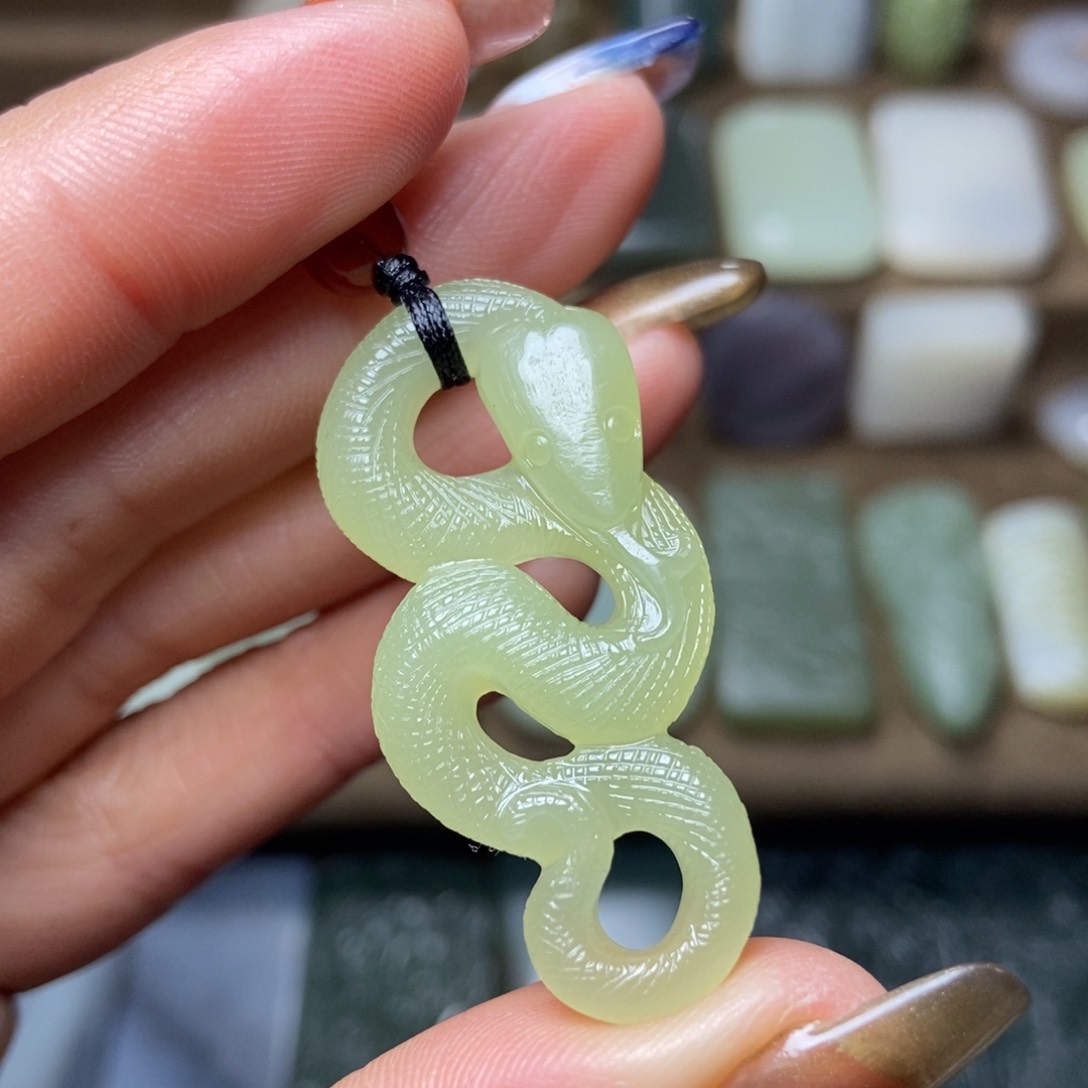 和田玉颈饰未镶嵌