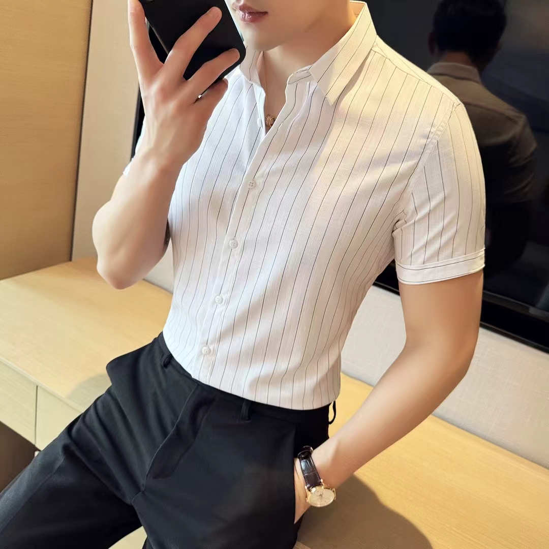 男士夏季短袖薄款条纹时尚衬衫修身休闲百搭商务正装韩版翻领衬衣