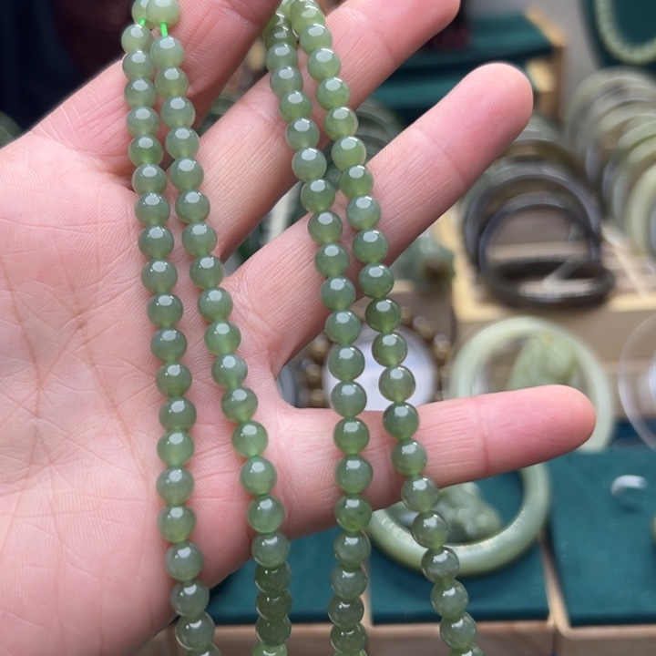 和田玉颈饰未镶嵌碧玉108卡6微猫眼