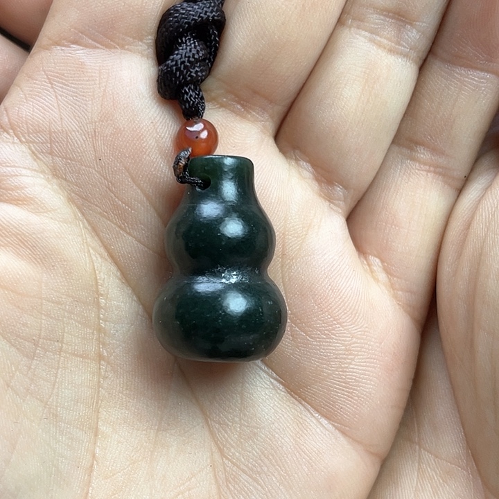 和田玉颈饰未镶嵌t****n