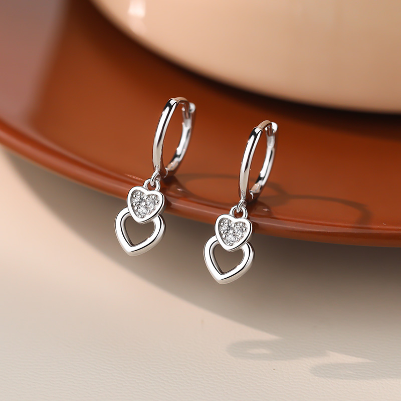 925银合成锆石耳饰 S925纯银闪钻爱心耳扣女小众设计感耳环圈耳坠
