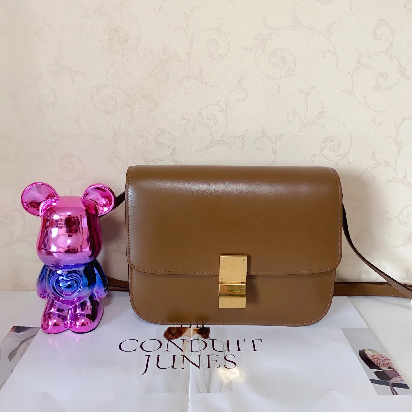 95新 Celine/思琳 Celine瑟琳焦糖色box 25120002-02