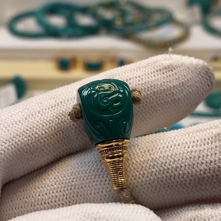 绿松石珠宝奇石18K金镶嵌ＡＡ４０４