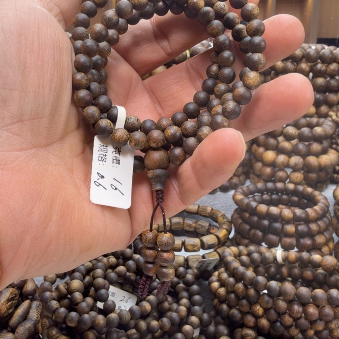 沉香手串圆珠0.6多圈手串16