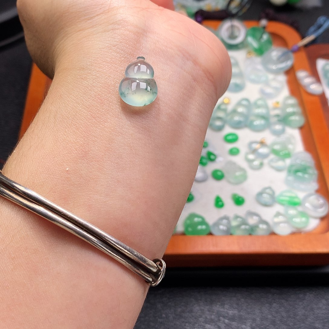 吊坠(不含链)未镶嵌翡翠葫芦