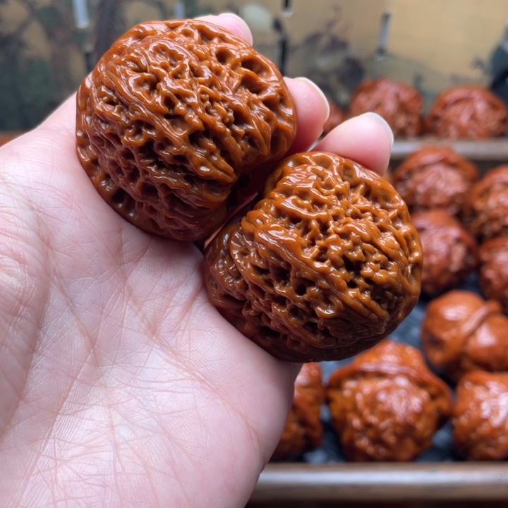 I***i文玩核桃吊坠南疆于