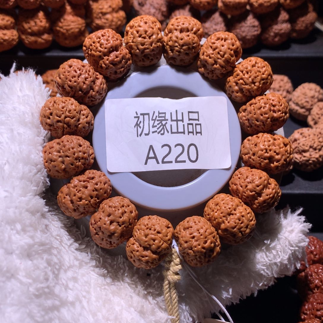 金刚菩提手串兰****?21尺皮皮虾梁
