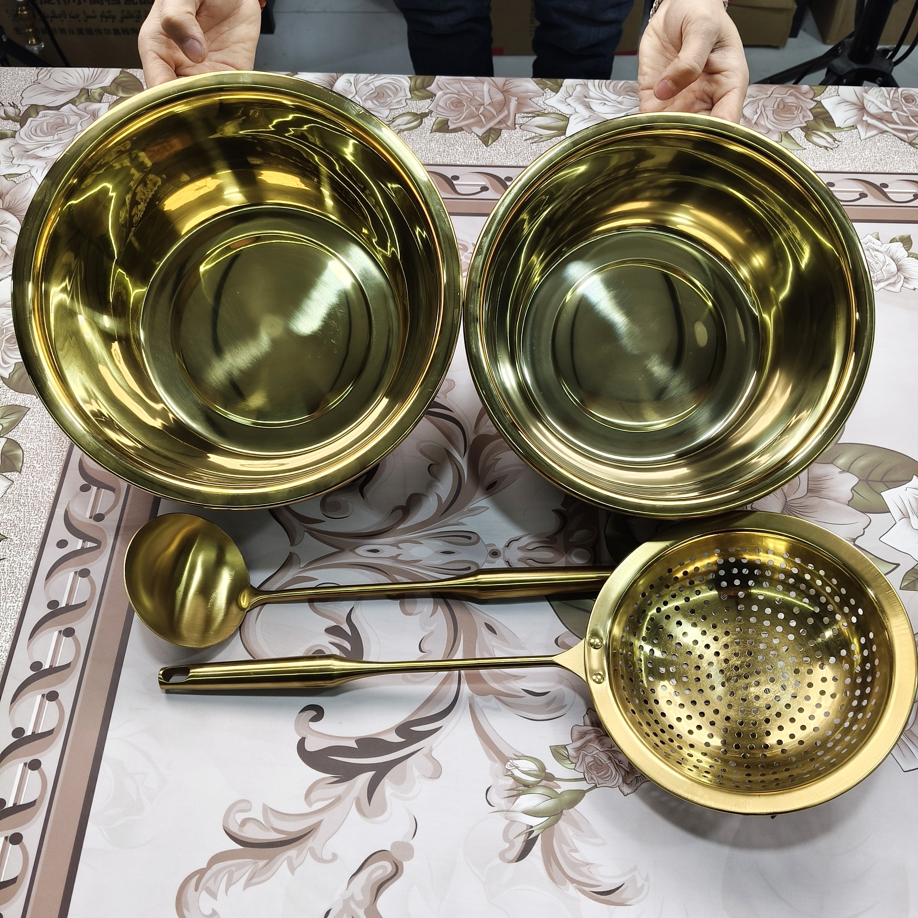 【新疆包邮】金色厨具套装炒菜轻奢高档家用纯手工加厚不锈钢锅防烫
