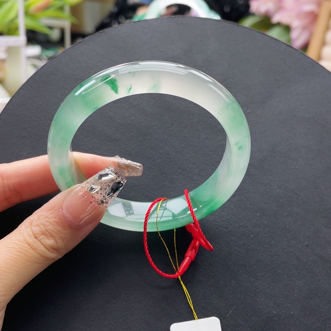 眼***用石英质玉未镶嵌手镯57.5