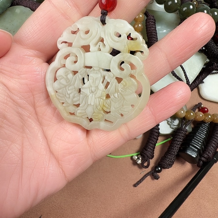 和田玉颈饰未镶嵌