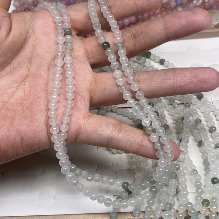 石英岩玉未镶嵌珠宝半成品卡4天山翠2条